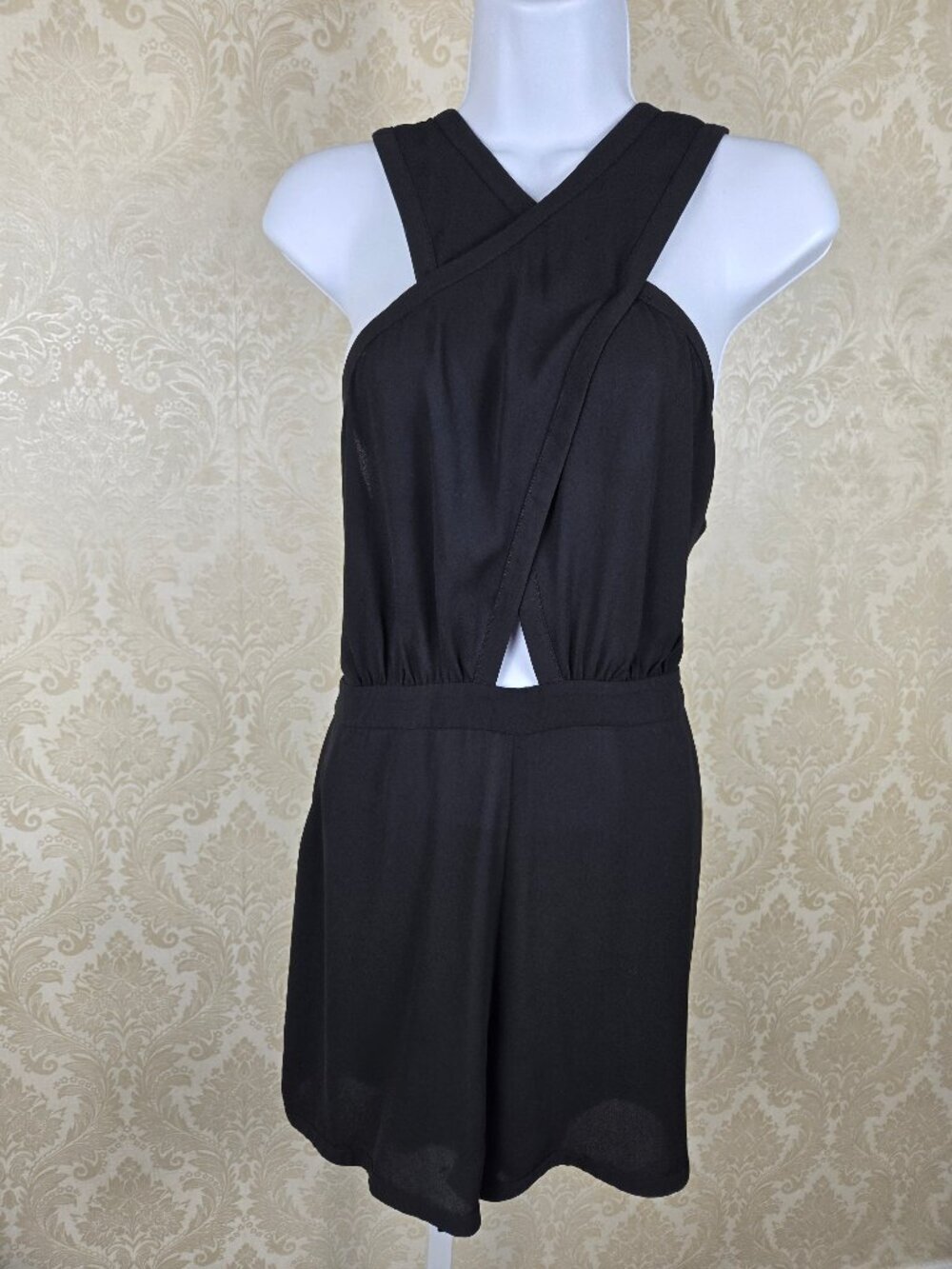 BCBGMaxAzria Size Medium Black Romper Halter Neck Cutouts Front Pockets